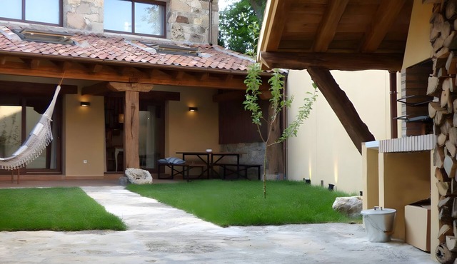 Country House 'Fuentebuena' with Mountain View, Private Terrace and Wi-Fi
