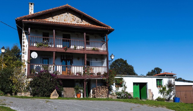 Country House 'Fuenternilla' with Mountain View, Private Terrace and Wi-Fi