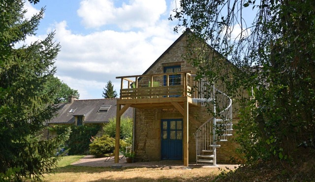 Country House “Gîte Nautilus” with Private Terrace, Shared Garden and Wi-Fi