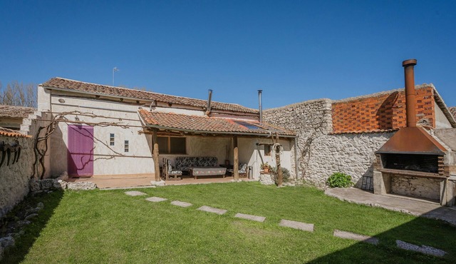 Country House 'Hoyal' with Private Garden and Wi-Fi