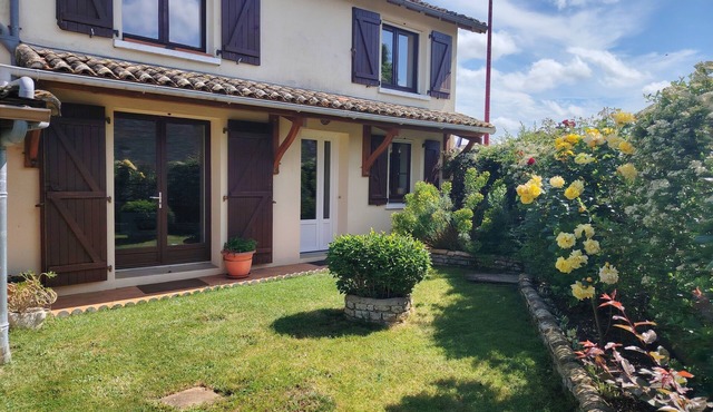 Country house, ideal for families or friends. Pets welcome!