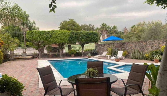 Country house in Cuautla, heated pool, nice garden