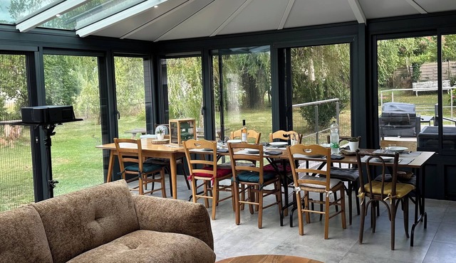 Country house in Burgundy, 2 hours from Paris, a modern cozy nest.