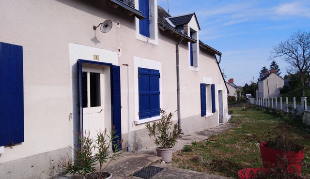Country house in town with all shops