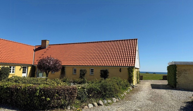 Country house in nature reserve with sea view