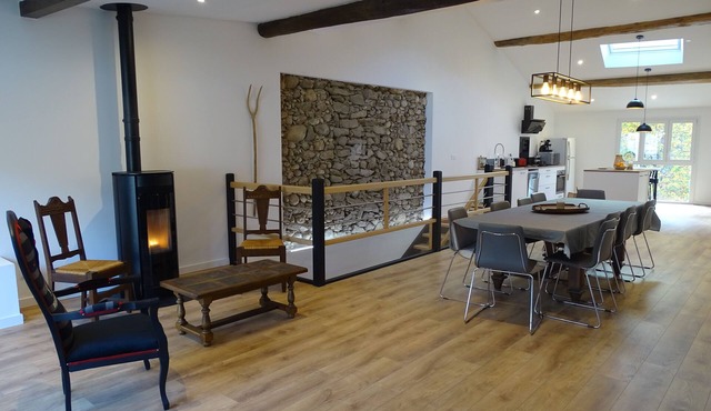 Country house in the Ariege ideal for skiing, hiking, biking, snowshoeing, fishing.