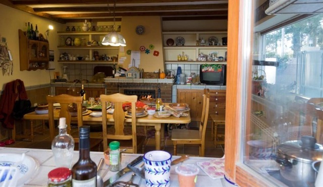 Country house in the valley of La Fuenfría with private garden.