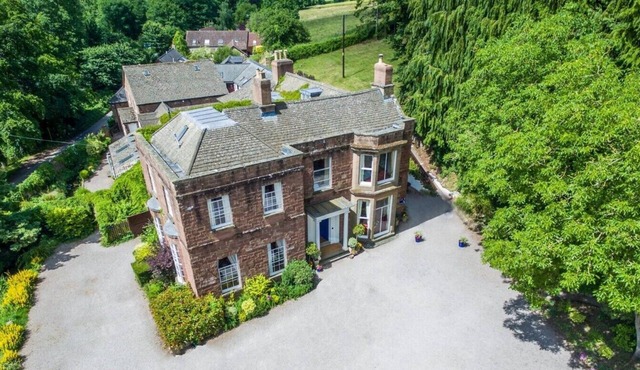 Country House in the Wye Valley with Spectacular Views. 40 mins from Cheltenham