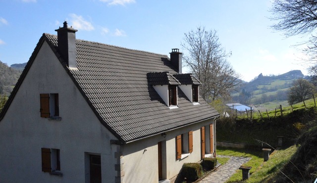 Country house in the mountains feet