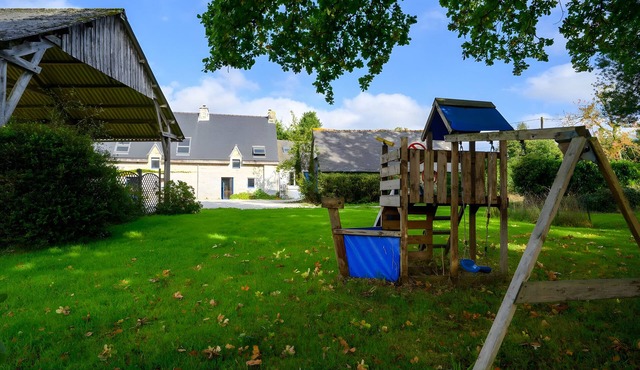 Country House 'Kerdrean' with Shared Terrace and Wi-Fi