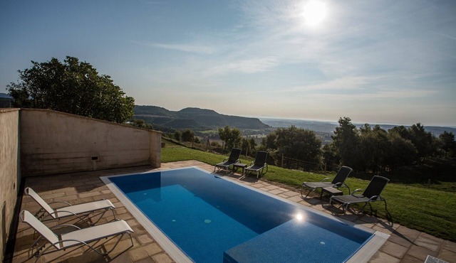 Country House 'La Cajola' with Mountain View, Private Pool and Wi-Fi