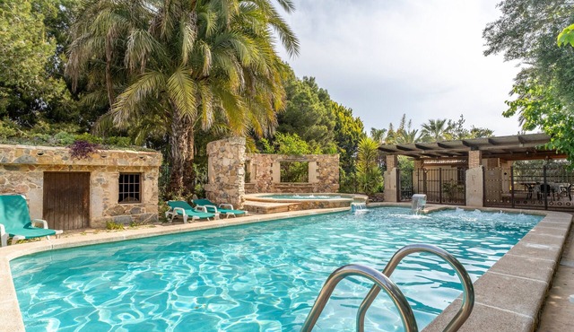 Country House 'La Carrasca - Limón' with Shared Pool, Wi-Fi and Air Conditioning