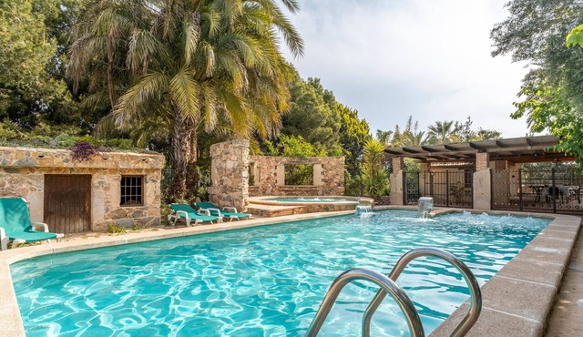 Country House 'La Carrasca - Limón' with Shared Pool, Wi-Fi and Air Conditioning