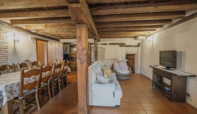 Country House 'La Casería 2' with Private Garden and Wi-Fi