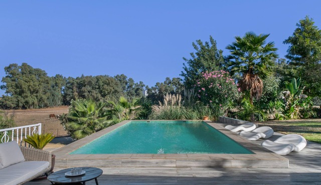 Country House 'La Zua' with Private Pool, Wi-Fi and Air Conditioning