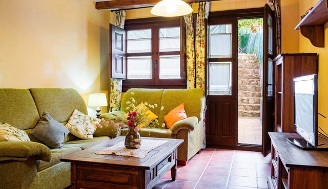 Country House 'Las Puentes 2' with Mountain View, Private Garden and Wi-Fi