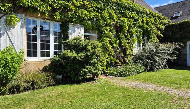 Country House 'Le Domaine De Grillemont' with Private Terrace, Garden & Wi-Fi