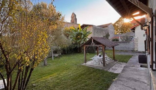Country House "Le Petit Nid Des Templiers" with Private Terrace, Private Garden and Wi-Fi