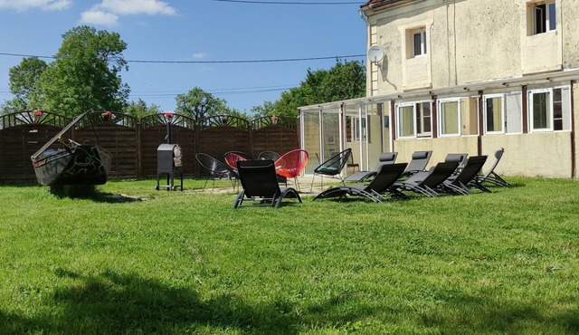 Country house less than 1 hour from Paris and Reims, accommodates up to 30 people