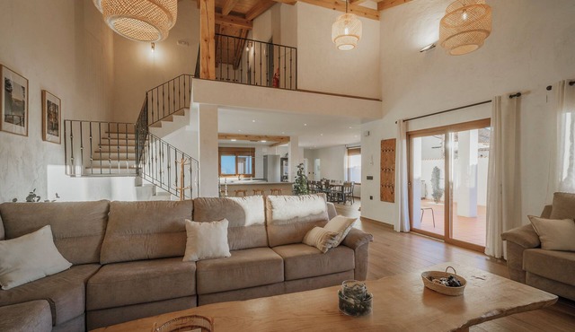 Country House 'Los Trigales' with Private Pool, Wi-Fi and Air Conditioning