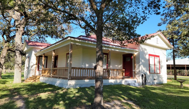 Country house minutes from Aggieland
