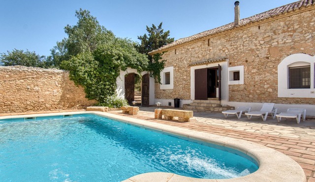Country House 'Madara' with Mountain Views, Private Pool and Wi-Fi