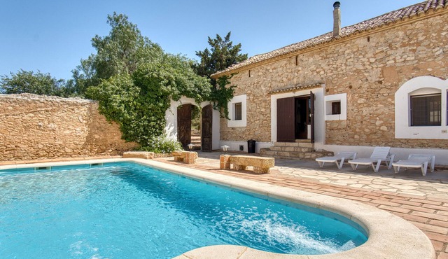 Country House 'Madara' with Mountain Views, Private Pool and Wi-Fi