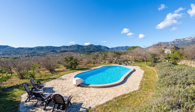 Country House 'Mas Fullat' with Mountain View, Wi-Fi and Air Conditioning