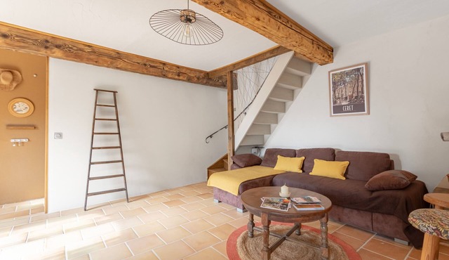 Country House 'Mas Vizern' with Mountain View, Private Garden and Wi-Fi