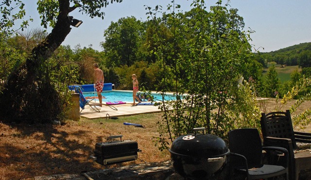Country House,Mature Private Gardens &Heated Pool, nr Lot&Dordogne river valleys