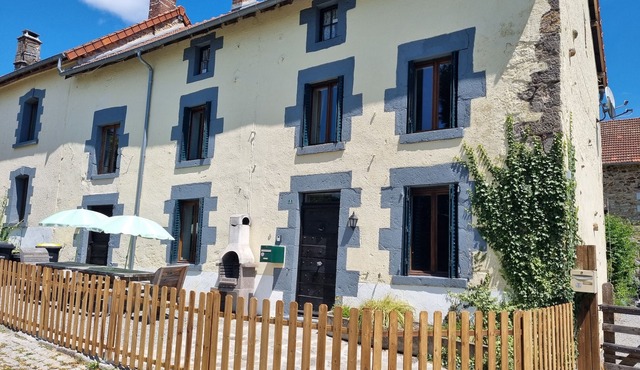 Country House 'Meadow View - Grande Gîtes' with Private Pool, Private Terrace and Wi-Fi