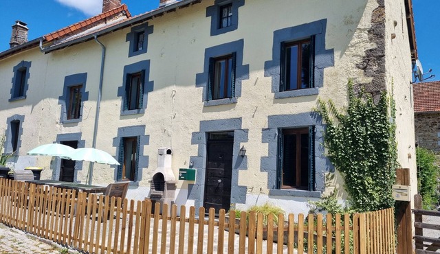 Country House 'Meadow View - Grande Gîtes' with Private Pool, Private Terrace and Wi-Fi