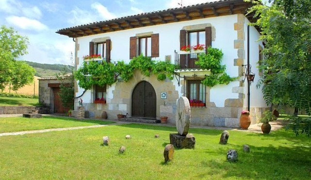 Country house Mertxenea with free WIFI and barbecue