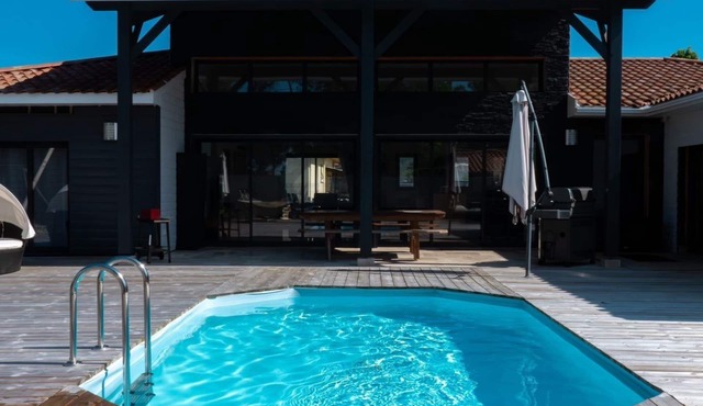 Country house near Arcachon basin and Bordeaux center