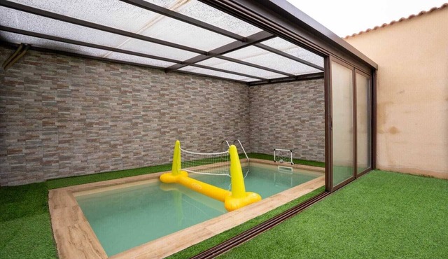 Country House 'Nueve Villas' with Private Garden and Wi-Fi