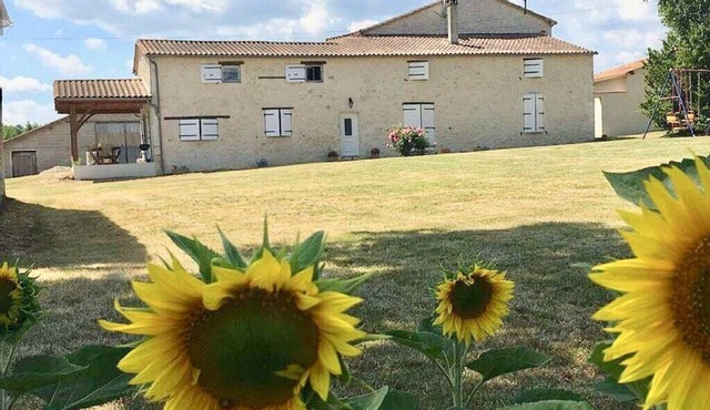 Country house, private pool, near Duras and Eymet.