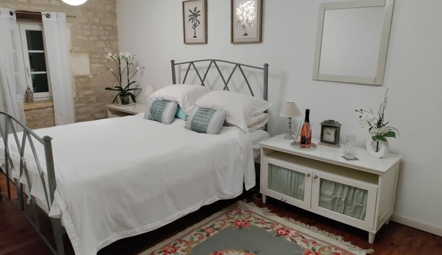 Country house, private heated pool, lazy spa, enclosed garden, games barn, BBQ,