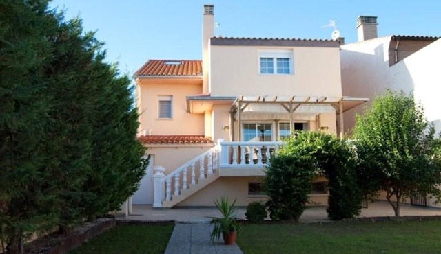 Country House 'Reyno De Bardenas' with Private Terrace, Private Garden and Wi-Fi