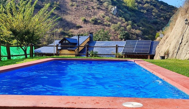 Country House 'Ribera Del Cantero' with Mountain View, Private Pool and Wi-Fi