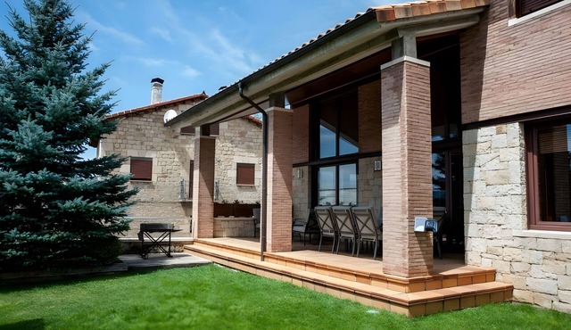 Country House 'San Lorenzo' with Mountain View, Private Terrace and Wi-Fi