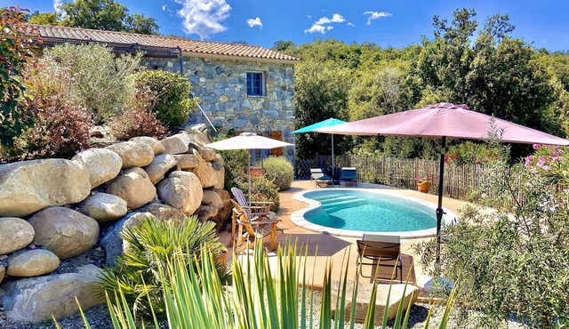 Country house - Sea view - Private swimming pool (heated) 7 people