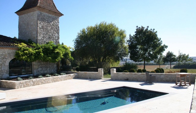 Country house, Swimming pool, 180 degree view in the Gers