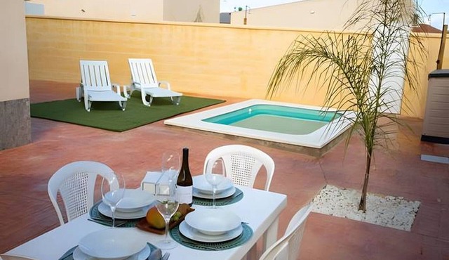 Country House 'Villa Con Piscina Cerca De Sevilla' with Private Pool, Wi-Fi and Air Conditioning