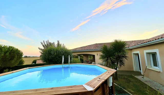 Country house with swimming pool