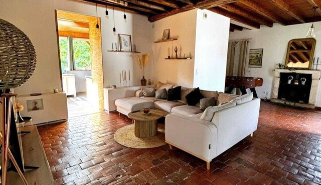 Country house with panoramic view