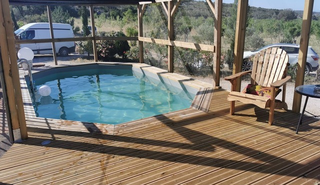 Country house with swimming pool, ideal for families