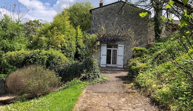 Country house with swimming pool and panoramic view