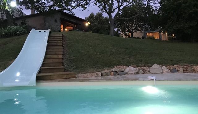 Country house with swimming pool and slide, golf course 6km