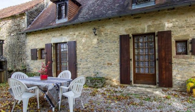 Country house with fireplace, pets allowed, near Sarlat