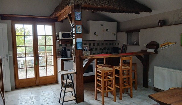 Country house with swimming pool close to hiking trails and river